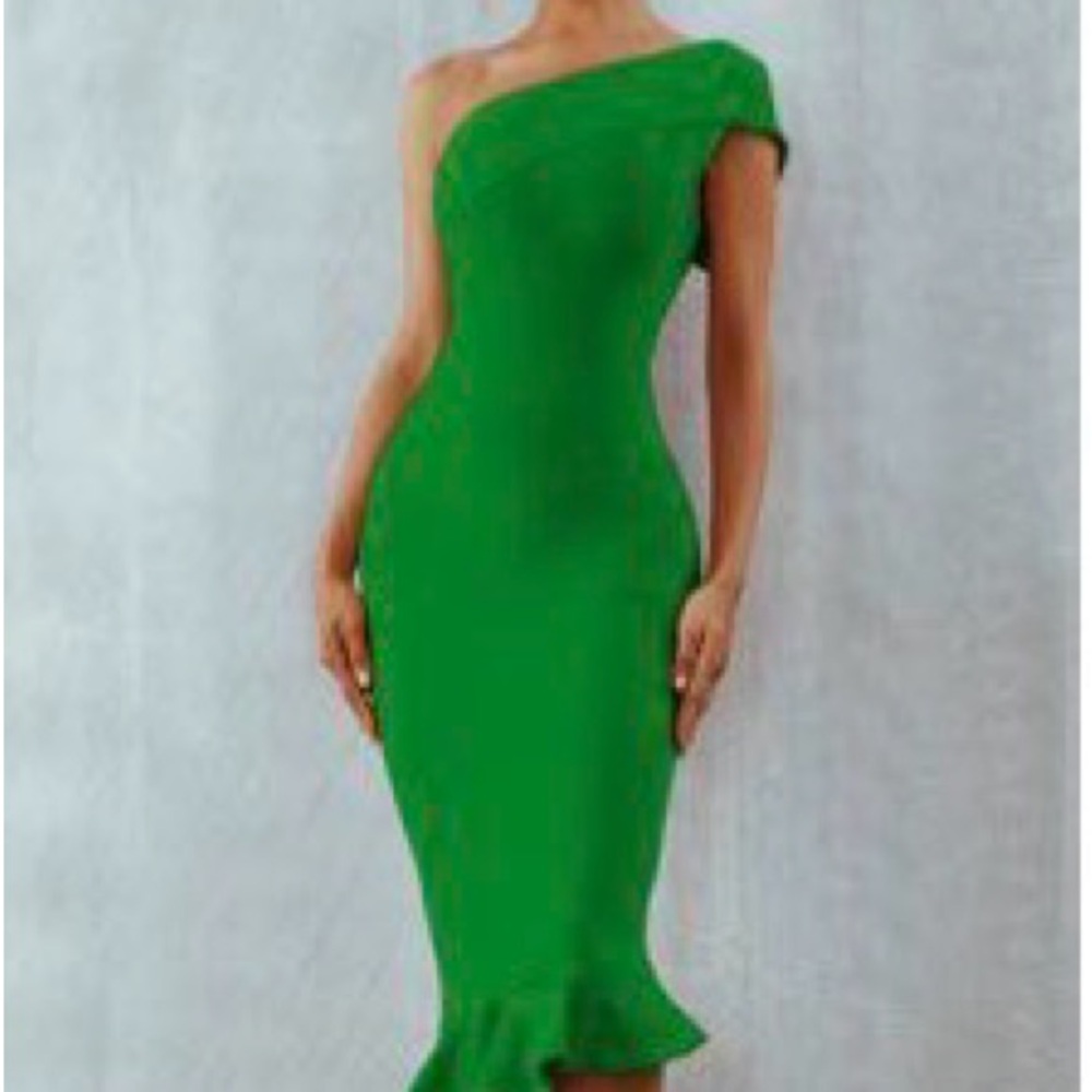 Chic One-Shoulder Green Dress